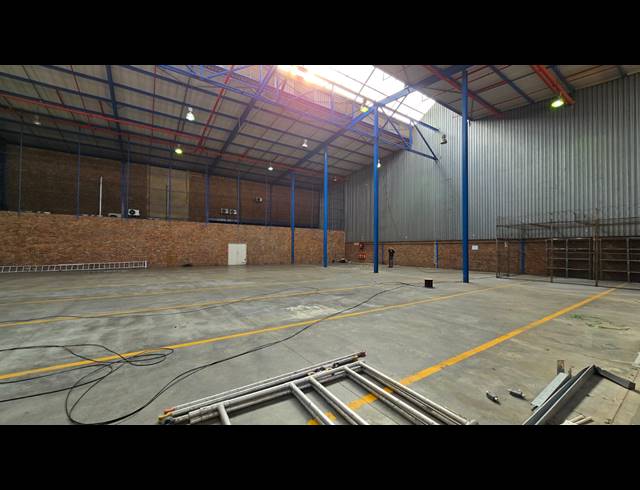 4,340M² WAREHOUSE TO LET IN SPARTAN